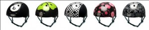 Nutcase helmy (www.nutcasehelmets.com) jsou k dostání i v čeckých cykloobchodech