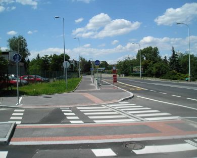 Kačerov – Spořilov: cyklostezkový anachronismus