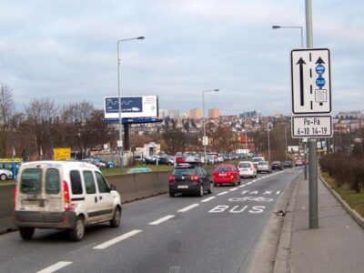 Zastupitelstvo hlavního města Prahy odmítlo časově neomezené buspruhy