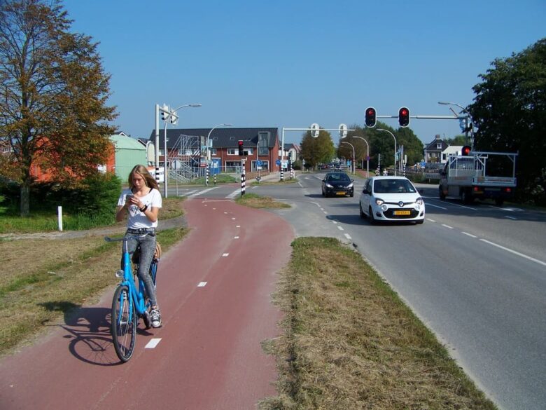 Na kole do školy i jinam