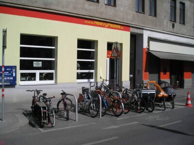 Heavy Pedals: středoevropský showroom cargokol