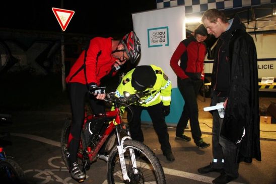 mhmp_cistoustopou_kontrola_policie