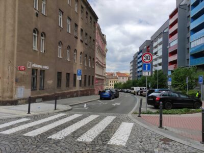 Praha má na Žižkově dvě nové cykloobousměrky: Chlumova a Lupáčova