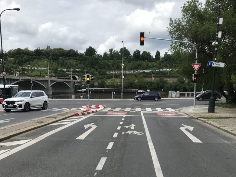 Nové přejezdy a cyklopruhy u pražského Štefánikova mostu