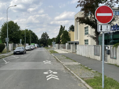 Nová cykloobousměrka v Praze 4 tvoří alternativu k rušné Vídeňské ulici