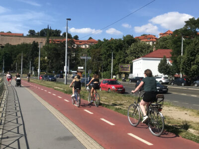 11 tipů, jak překonat letní vedra při dojíždění na kole