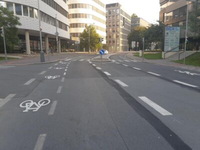 Voctářova v Praze 8 získala ochranné cyklopruhy