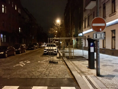 Jaselská v Dejvicích je po rekonstrukci cykloobousměrkou