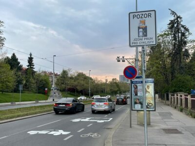 Praha novým značením informuje o fungování ochranných cyklopruhů