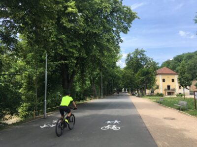 In the picture: Cycle path A2 near České loděnice got a new surface