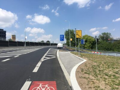 The crossing in Bucharova: the first automatic green light for bicycles in Prague