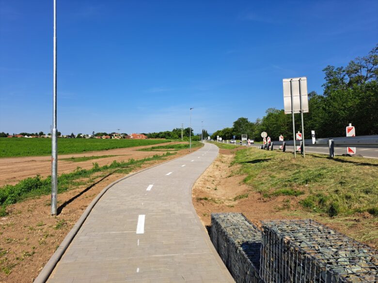 A new cycle path with an underpass has connected the municipality of Rohatec and Hodonín (South Moravia)