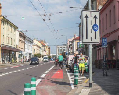 Pardubice marked a bike lane on a portion of 17. listopadu Street