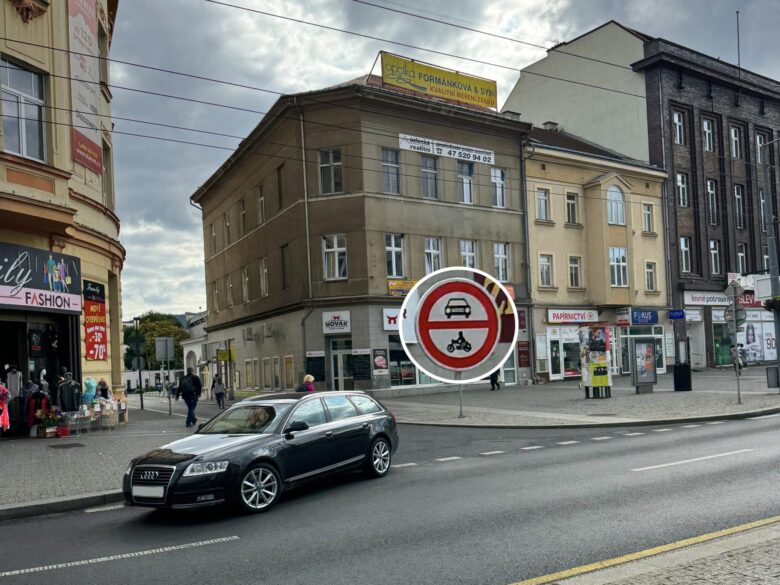 With one signage change Ústí nad Labem has allowed cycling through the city center