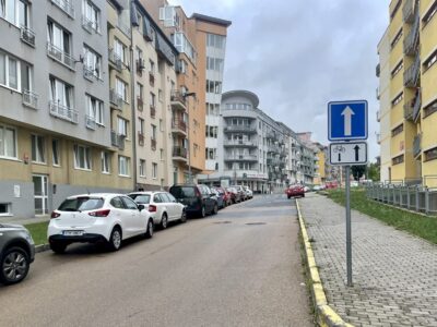Three new contraflow bike lanes in the south of Prague: Kunratice and Šeberov