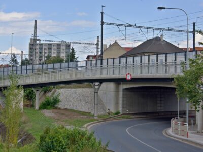 In Prague-Radotín a new footbridge along the railway track has been opened