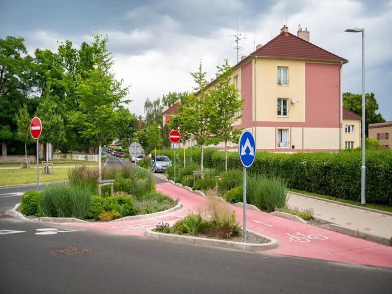 Reconstruction in Roudnice nad Labem has brought cycling and greenery together