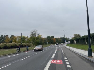 Prague has connected the bike lanes on Jelení as part of the A15 cycling route