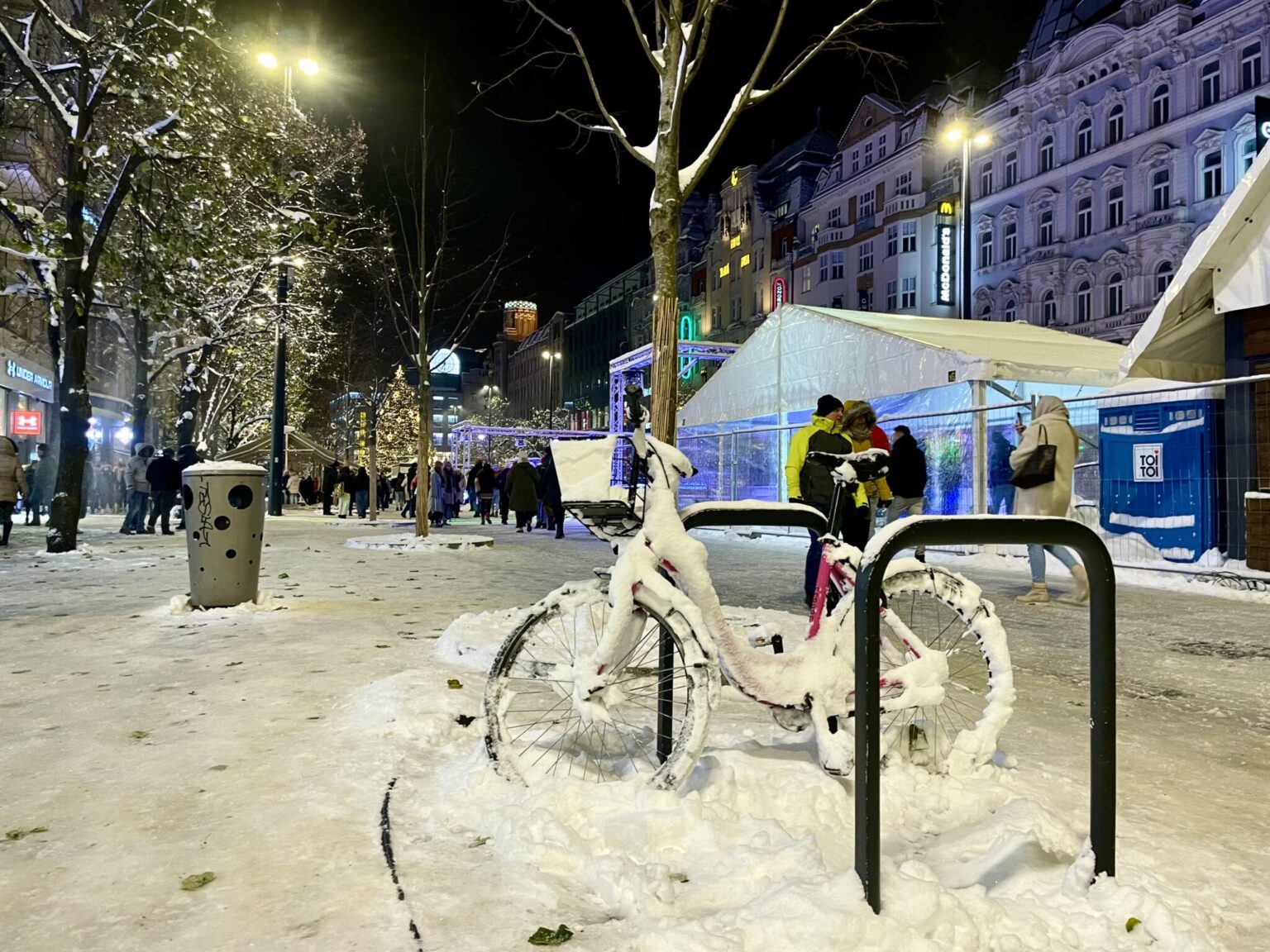 Zasněžené Václavské náměstí. Zdroj: M. Š.