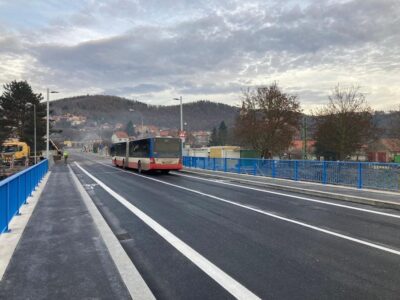After reconstruction a new bridge in Sázava now has bike lanes
