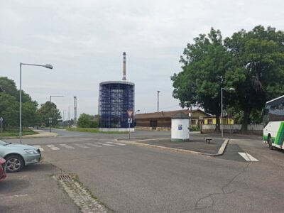 Parkovací věž pro kola u nymburského nádraží bude hotová do konce května