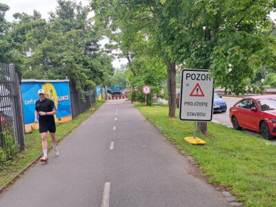 Uzavírka na Podolském nábřeží tentokrát zůstane průjezdná
