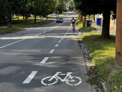 Jihlava has marked bike lanes on Zborovská and U Cvičiště streets