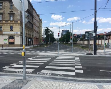 Vzpomínání na pražské cyklotrasy (8) Levobřežní cyklotrasa A1 v Holešovicích