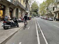 Cyklostezky mohou být velmi úzké. Zdroj: Martin Šnobr