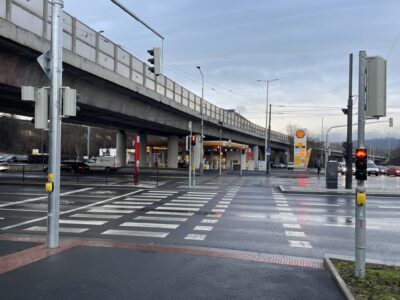 Trable společných i dělených stezek v uliční síti