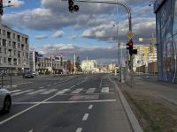 Průjezd křižovatkou Poděbradská x U Elektry.