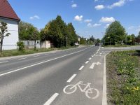 Cyklopruh na východním předpolí mostu jen pro odbočení vpravo. Zdroj: Jiří Motýl