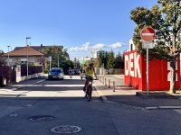 Nová cykloobousměrka v krátkém úseku ulice Medkova. Zdroj: Martin Š.