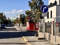 Nová cykloobousměrka v krátkém úseku ulice Medkova. Zdroj: Martin Š.