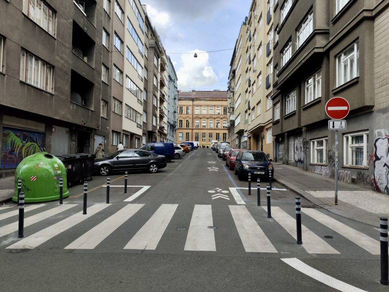 Praha 7 na Letné přidala 3 nové cykloobousměrky a 3 nové přechody