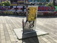 Počmáraný a polepený jako půlka Drážďan, ale funkční a používaný Zdroj: Petr Štádler