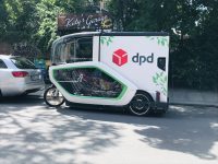 Všechno nemusejí doručovat obří dodávky Zdroj: Petr Štádler