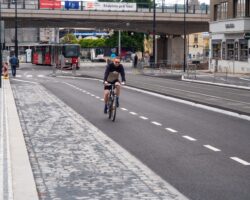Auta dostala 108 %, kola 28 %. Praha plní dopravní sliby nerovně, analyzoval AutoMat