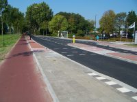 Součástí řešení je ostrůvek pro usnadnění překonání silnice a odbočovací pruh vlevo. Zdroj: Václav Kříž