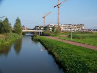 Ne všechno se ve Westpolder povedlo. Cyklostezka odbočující vpravo dle leteckých snímků už neexistuje. Místo kudy vedla zaplácli P+R parkovacím domem. Zdroj: Václav Kříž