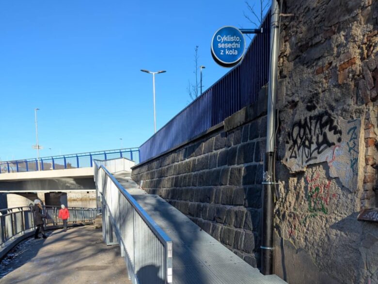 Strakonice otevřely novou rampu ke stezce podél Otavy: cyklisté sesednou