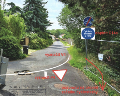 Most chtěl cyklostezku ukončit značkou „cyklisto sesedni“. Po připomínkách ji stáhl