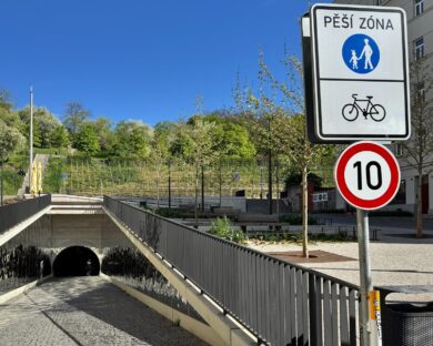 Praha 3 a 8 v Žižkovském tunelu snižují rychlost na 10 km/h