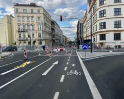 Praha: křižovatka na Florenci se vrací do normálu, Křižíkova má nově cyklopruhy
