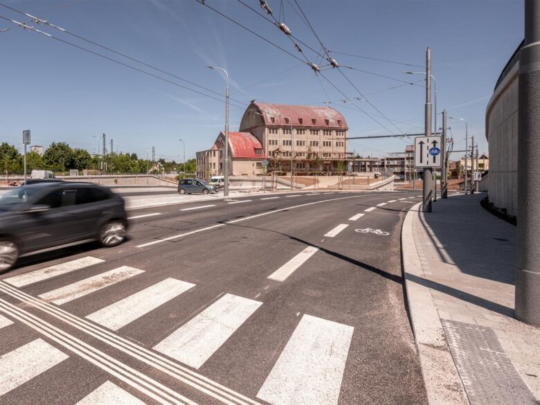 Jihlava u nového nádraží otevřela zcela novou Evropskou ulici, má vyhrazené cyklopruhy