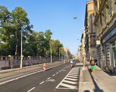 Praha: Plzeňská ulice na&nbsp;úseku z&nbsp;centra po&nbsp;rekonstrukci získává cyklopruhy